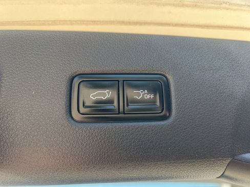 Used 2022 Kia Carnival EX FWD image 13