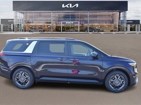 New 2026 Kia Carnival EX image 2