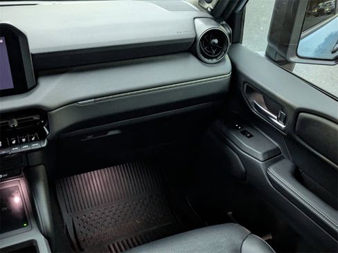 Used 2024 Toyota Land Cruiser image 18