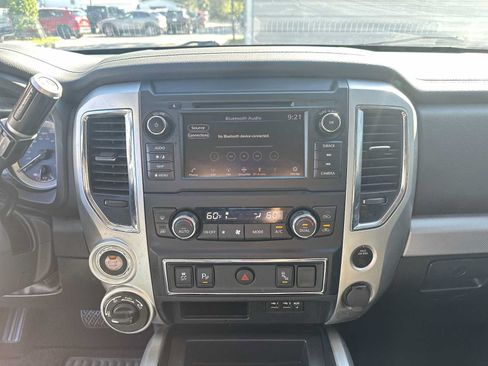 Used 2019 Nissan Titan PRO-4X AWD/4WD image 21