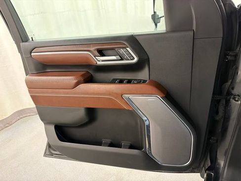 Used 2024 GMC Sierra 2500 Denali Ultimate AWD/4WD image 28