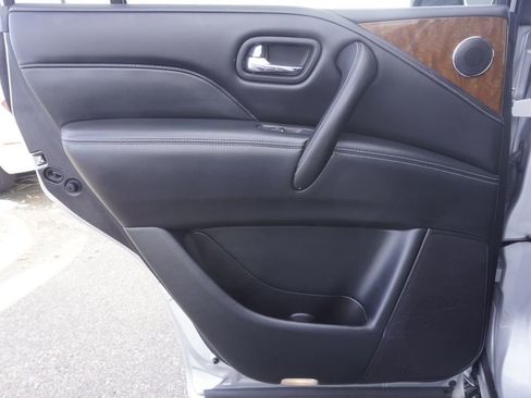 Used 2018 INFINITI QX80 4WD w/ Driver Assistance Package image 28