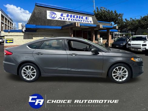 Used 2019 Ford Fusion SE FWD image 9