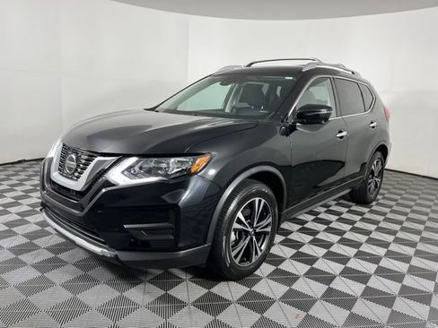 Used 2019 Nissan Rogue SV w/ Premium Package FWD image 6