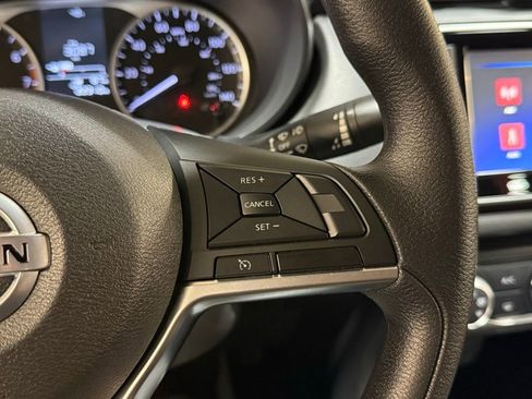 Used 2021 Nissan Versa S FWD image 30