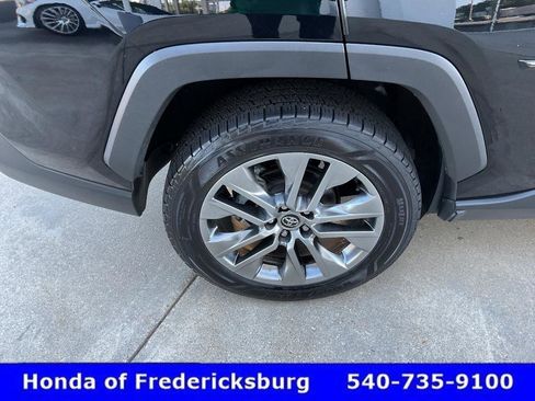 Used 2020 Toyota RAV4 Limited AWD/4WD image 12