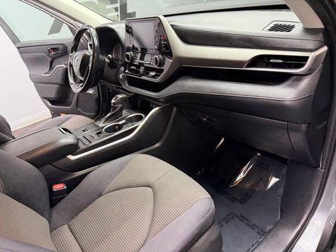 Used 2020 Toyota Highlander LE FWD image 54