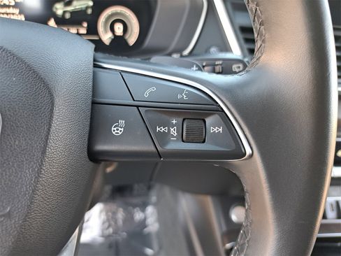Used 2022 Audi Q5 e Premium w/ Convenience Package image 19