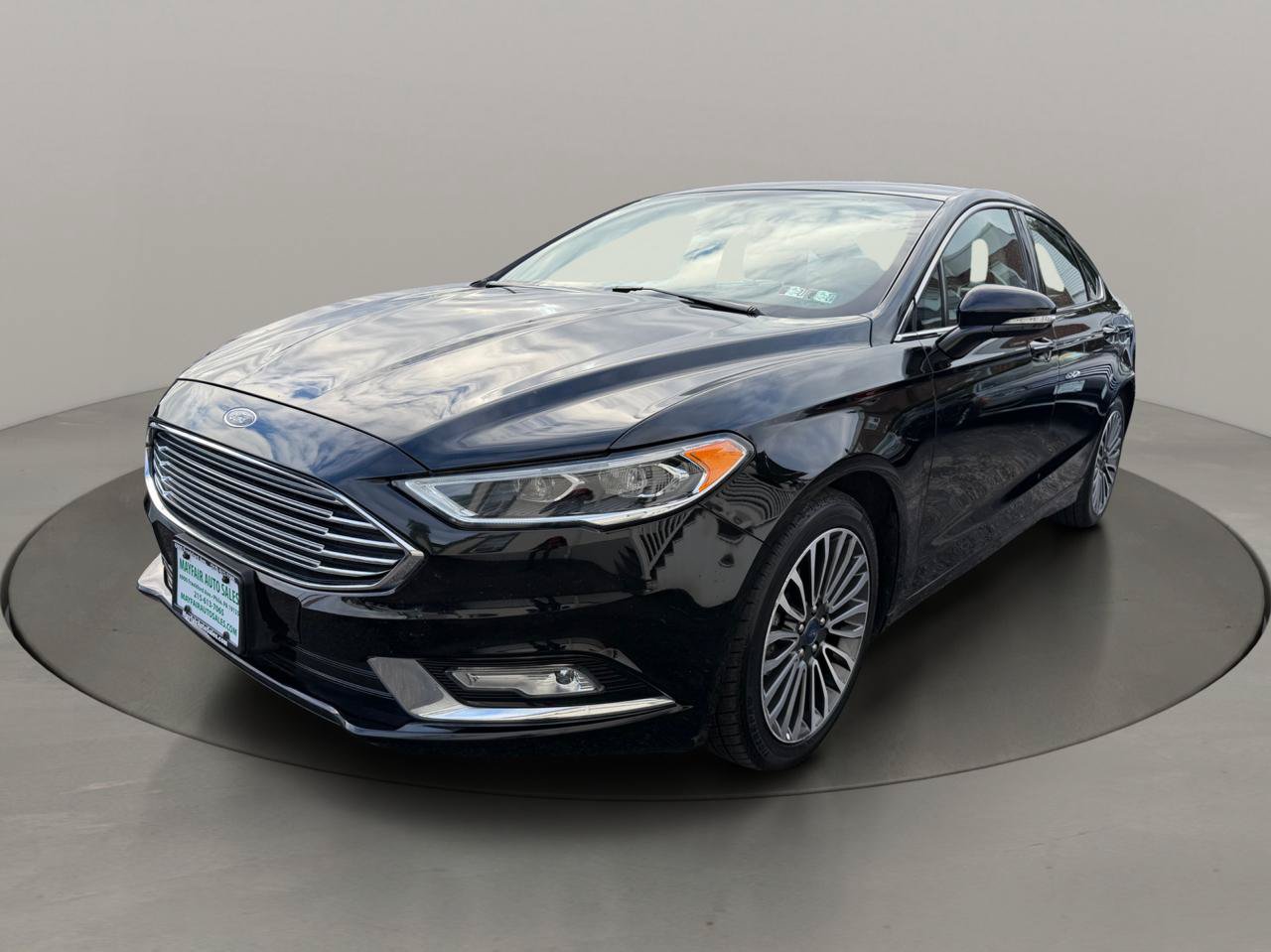 Used 2018 Ford Fusion Titanium AWD/4WD image 2