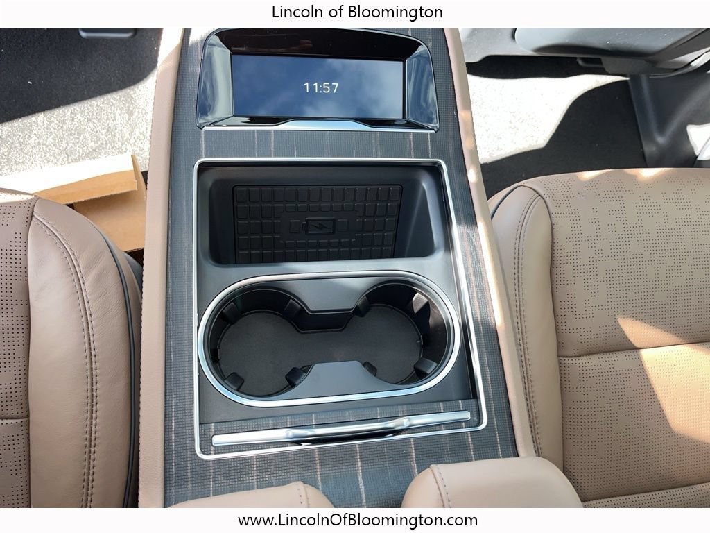 New 2025 Lincoln Navigator L Black Label AWD/4WD image 31