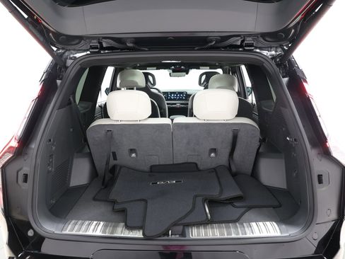 Used 2024 Kia EV9 GT-Line image 70