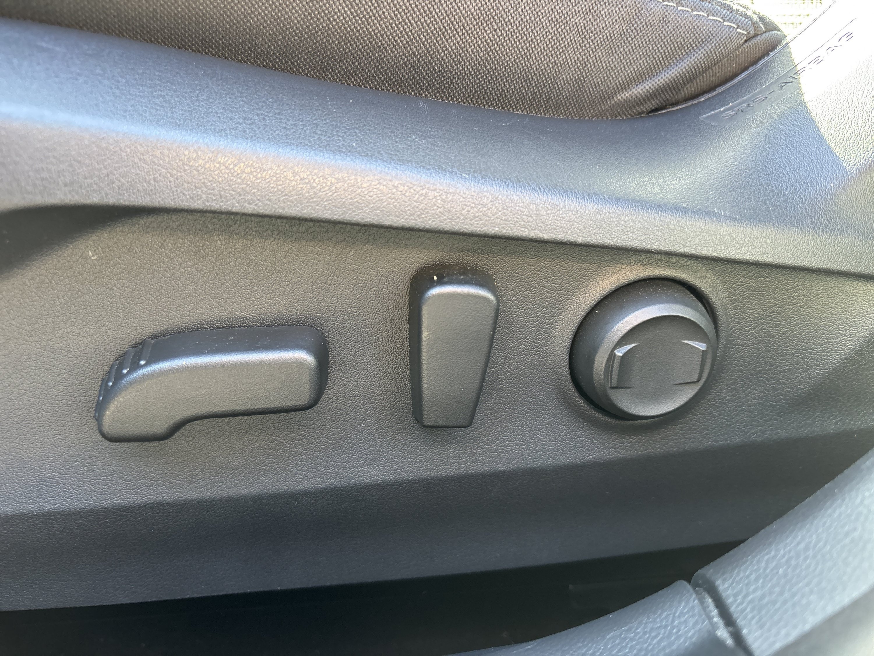 Used 2025 Subaru Outback Premium AWD/4WD image 14
