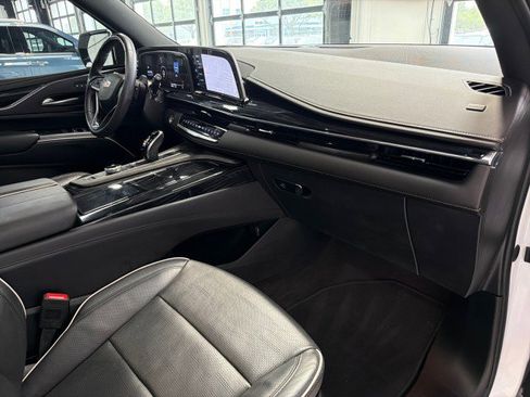 Used 2024 Cadillac Escalade Sport w/ LPO, ONYX Package AWD/4WD image 11