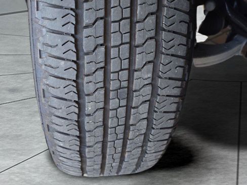 Used 2024 RAM 1500 Big Horn AWD/4WD image 30