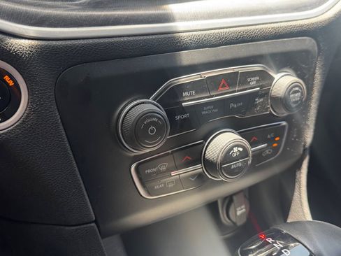 Used 2017 Dodge Charger R/T RWD image 14