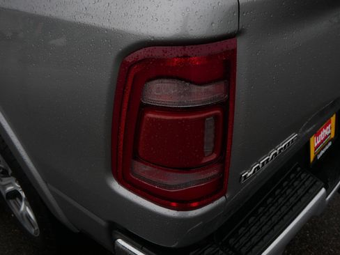 Used 2019 RAM 1500 Laramie AWD/4WD image 17