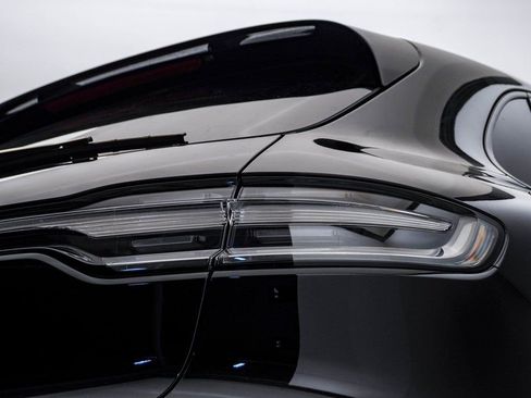 New 2026 Porsche Macan GTS image 12