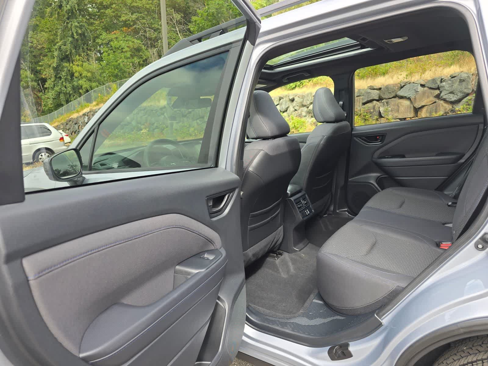 Certified 2025 Subaru Forester Premium AWD/4WD image 25