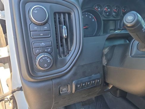 Used 2024 Chevrolet Silverado 2500 Custom AWD/4WD image 20
