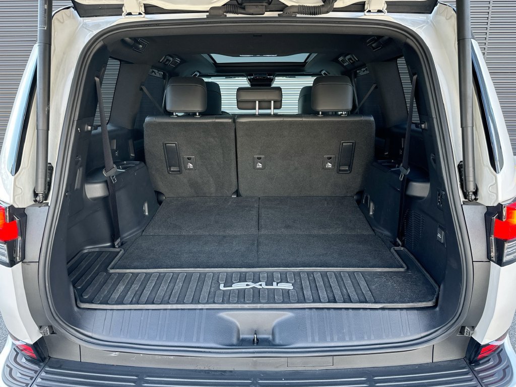 Used 2024 Lexus GX 550 w/ Accessory Package (Z1) AWD/4WD image 27