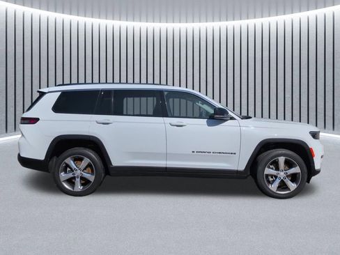 Used 2022 Jeep Grand Cherokee L Limited image 4