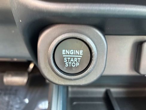 Used 2025 Ford Maverick Lobo AWD/4WD image 36
