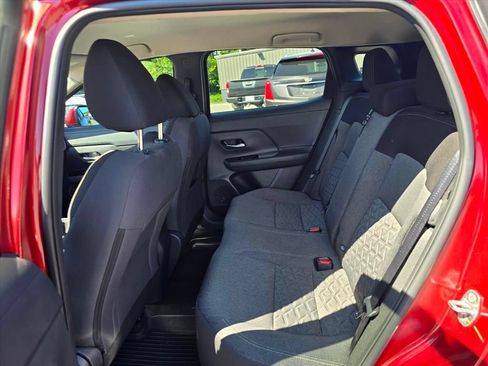 Used 2025 Nissan Kicks SV FWD image 11