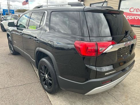 Used 2018 GMC Acadia SLT w/ LPO, Floor Liner Package FWD image 7