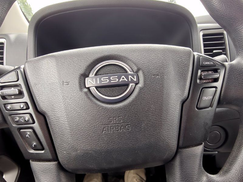 Used 2022 Nissan Frontier SV RWD image 10