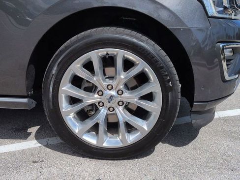 Certified 2019 Ford Expedition Platinum image 11