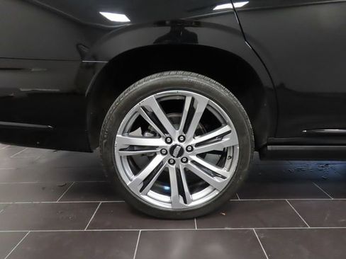 Certified 2025 Cadillac Escalade Sport Platinum w/ LPO, Floor Liner Package image 17