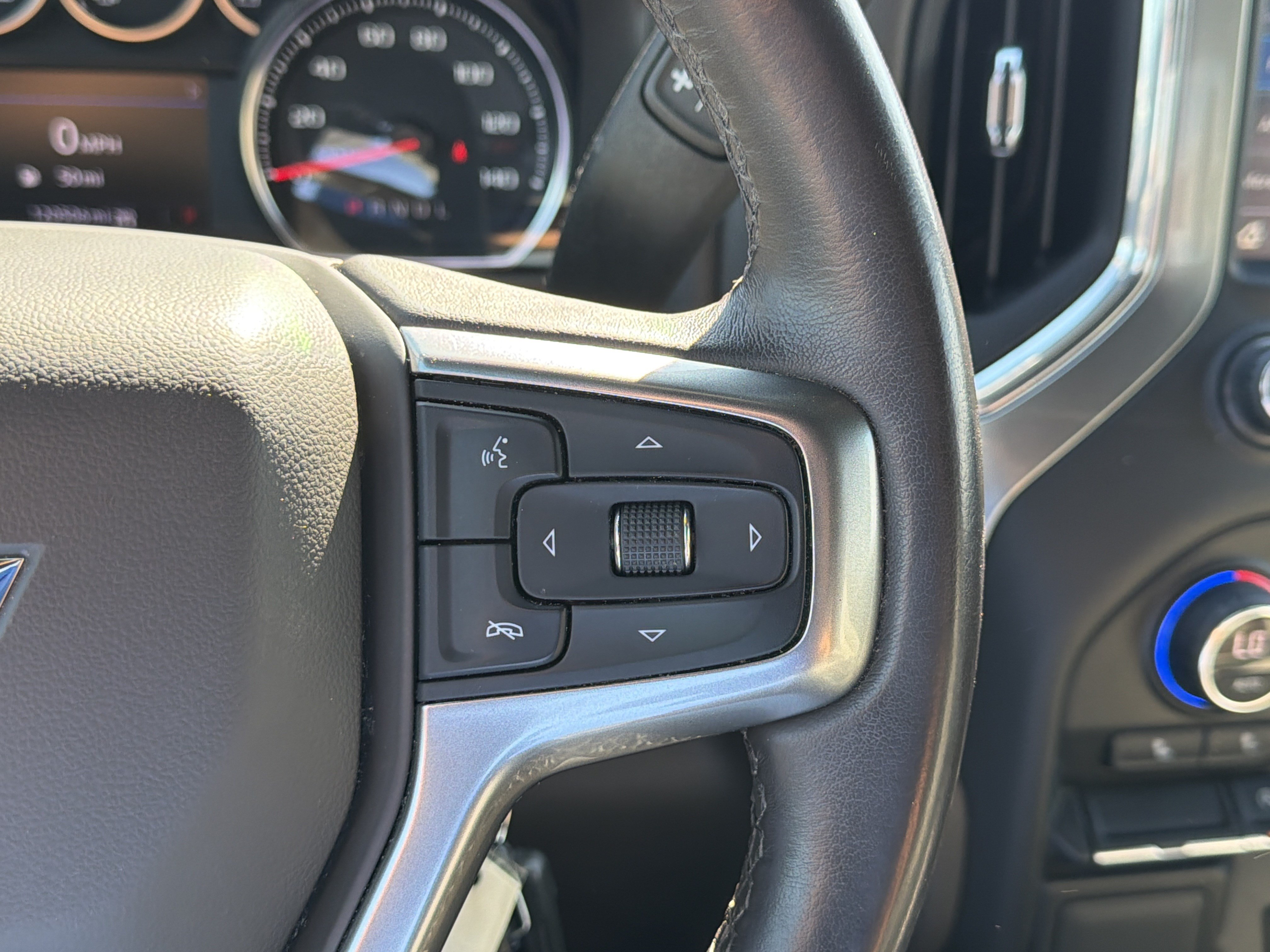 Used 2021 Chevrolet Silverado 1500 LT w/ Fleet Comfort Package AWD/4WD image 15