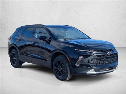 New 2026 Chevrolet Blazer LT w/ Convenience Package FWD image 6