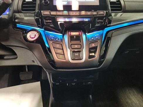 Used 2023 Honda Odyssey Elite image 18