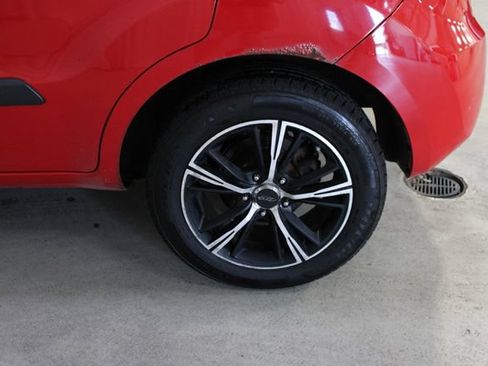 Used 2010 Kia Soul + w/ Audio Pkg FWD image 32