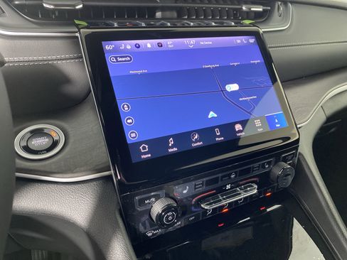 New 2025 Jeep Grand Cherokee L Limited w/ Black Appearance Package image 4