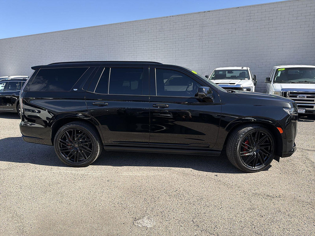 Used 2021 Cadillac Escalade Sport Platinum w/ Heavy-Duty Trailer Package AWD/4WD image 4