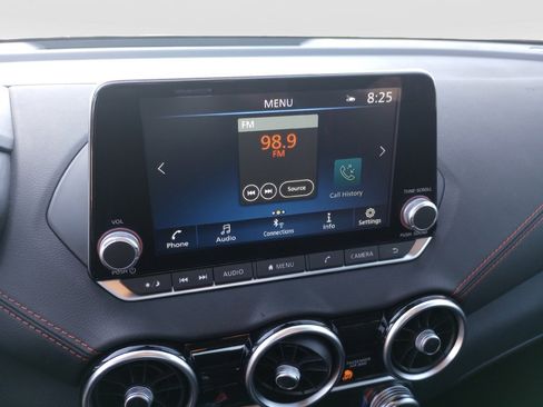 Used 2024 Nissan Sentra SR w/ SR Premium Package image 16