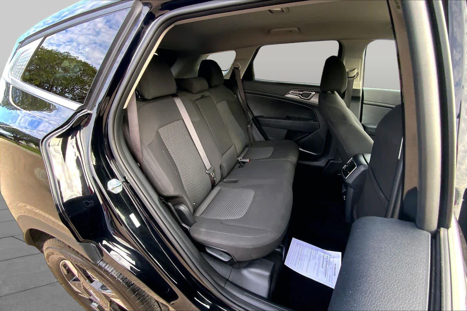 Used 2026 Kia Sportage LX FWD image 19