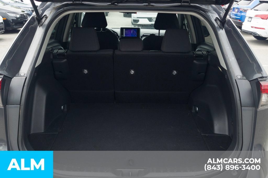 Used 2023 Toyota RAV4 LE FWD image 8