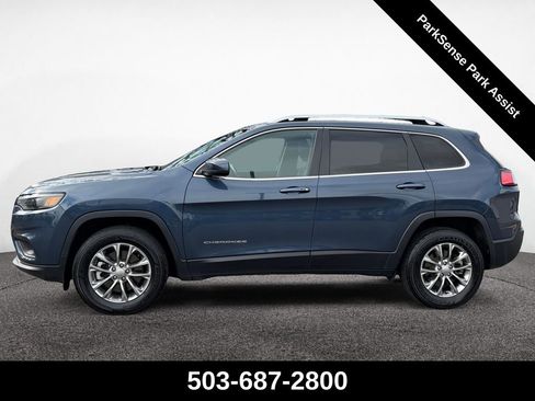 Used 2021 Jeep Cherokee Latitude Plus image 2
