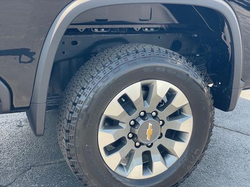 New 2026 Chevrolet Silverado 2500 Custom w/ Custom Value Package AWD/4WD image 23