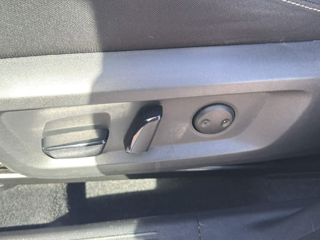 Used 2021 Nissan Rogue SV AWD/4WD image 21