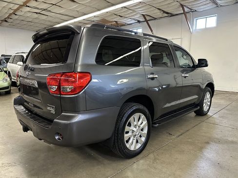 Used 2014 Toyota Sequoia Platinum image 3