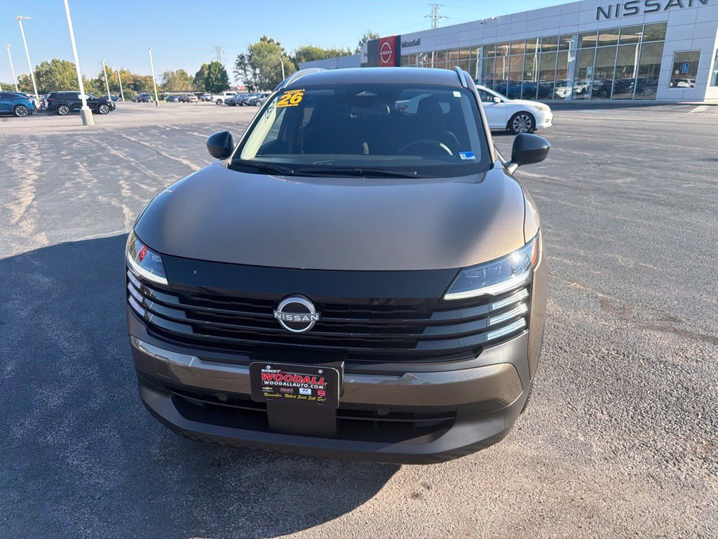 Used 2026 Nissan Kicks SV FWD image 2