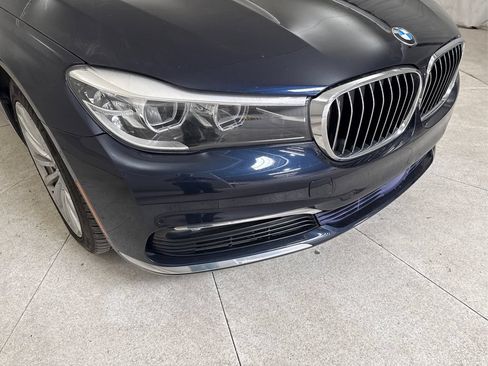 Used 2017 BMW 740i RWD image 10