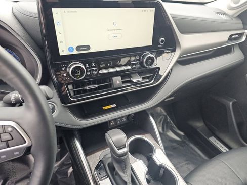 Used 2025 Toyota Highlander Limited image 33