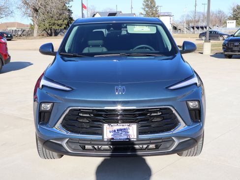 Used 2024 Buick Encore GX Preferred image 3