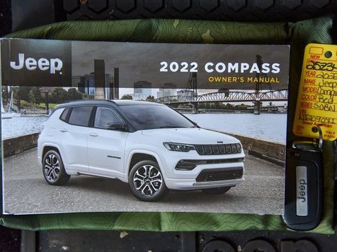 Used 2022 Jeep Compass Trailhawk w/ Trailhawk Convenience Group image 20