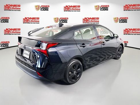 Certified 2022 Toyota Prius FWD image 16